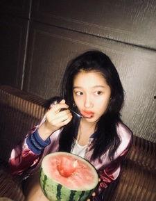 娱乐吃瓜酱画像图片,揭秘网红背后的真实生活